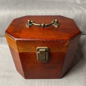 7x8" wooden storage box with handle and latch